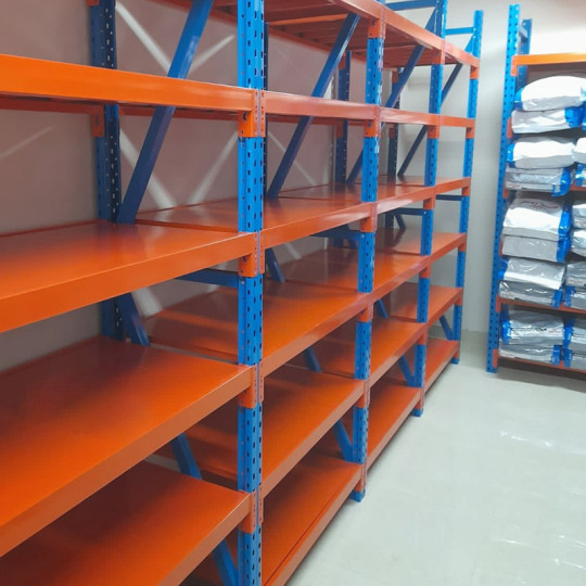 Longspan shelving for industrial warehouse